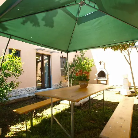 House Puntizela Near The - 747 Villa Pula