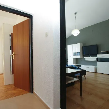 House Puntizela Near The - 747 Villa *