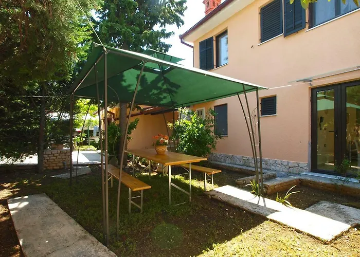 Semesterbostad House Puntizela With Pool 747 Pula