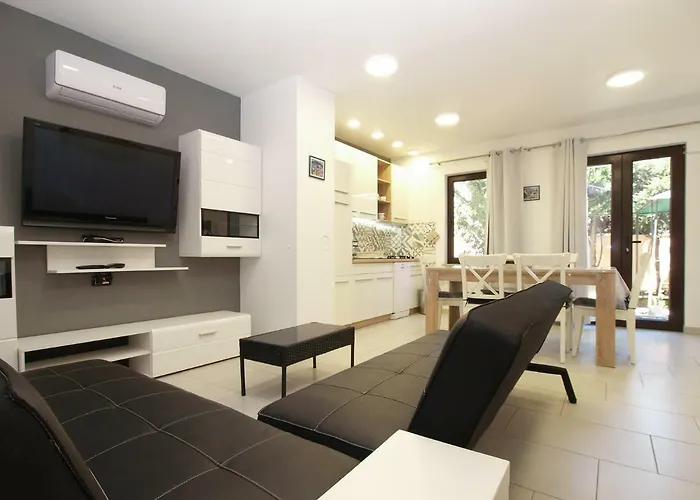 House Puntizela With Pool 747 Semesterbostad Pula