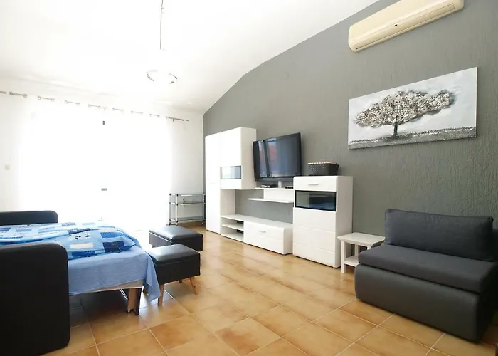 House Puntizela With Pool 747 * Pula