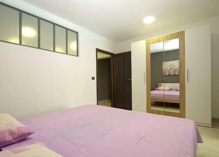 House Puntizela With Pool 747 Semesterbostad Pula