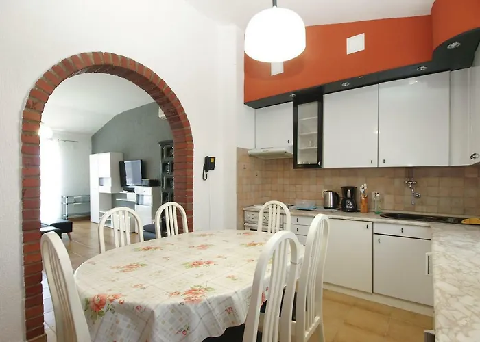 Semesterbostad House Puntizela With Pool 747